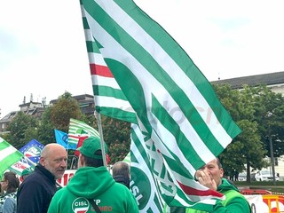 Nelle foto alcuni momenti della manifestazione tenuta in piazza Foro Boario