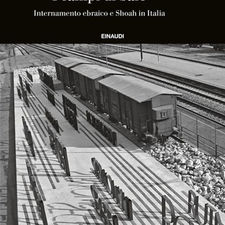 La copertina del libro "I campi di Salò" di  Carlo Spartaco Capogreco