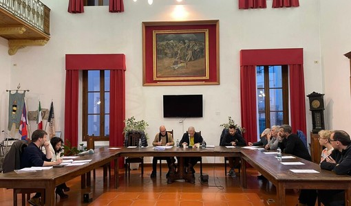 Garessio, la minoranza abbandona la seduta del Consiglio Comunale: "Demoralizzati dal comportamento dell’amministrazione" Garessio, la minoranza abbandona la seduta del Consiglio Comunale: "Demoralizzati dal comportamento dell’amministrazione"