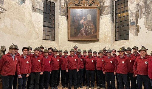 La corale "Tenente Guglio Bracco" di Revello La corale "Tenente Guglio Bracco" di Revello
