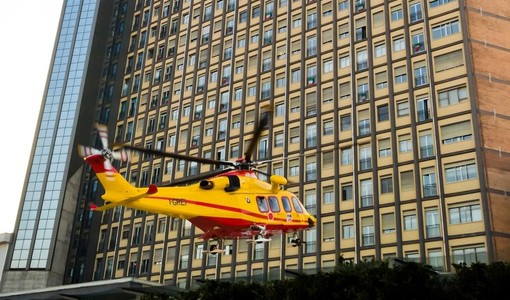 In prognosi riservata il 44enne monregalese coinvolto in un grave incidente sul lavoro