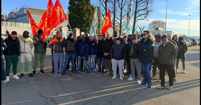 Allison Transmission, sciopero di otto ore a Cervere: presidio ai cancelli per chiedere parità di trattamento