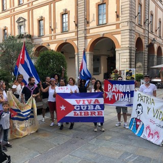 Una manifestazione per Cuba a Cuneo