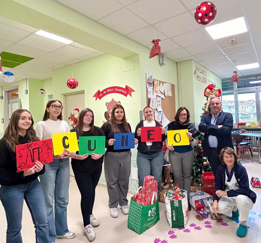 Ospedale Santa Croce di Cuneo: doni dagli studenti dell’Afp Centro alla Pediatria Ospedale Santa Croce di Cuneo: doni dagli studenti dell’Afp Centro alla Pediatria