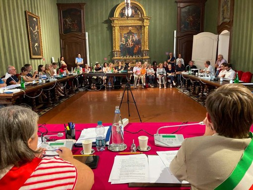 Alba, Massimiliano Vullo entra in Consiglio comunale dopo le dimissioni di Maria Cristina Galeasso Alba, Massimiliano Vullo entra in Consiglio comunale dopo le dimissioni di Maria Cristina Galeasso