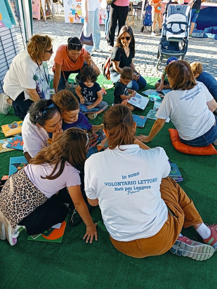 Corso di formazione per volontari lettori “Nati per Leggere” alla Biblioteca civica di Alba Corso di formazione per volontari lettori “Nati per Leggere” alla Biblioteca civica di Alba