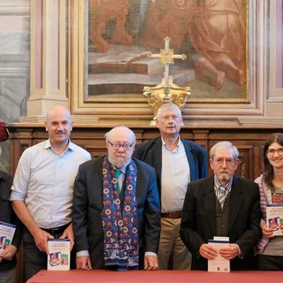 A Cherasco sala gremita per lo storico Pier Franco Quaglieni: un pomeriggio dedicato ai rapporti tra Stato e Chiesa A Cherasco sala gremita per lo storico Pier Franco Quaglieni: un pomeriggio dedicato ai rapporti tra Stato e Chiesa