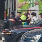 L'intervento delle forze dell'ordine in corso Nizza L'intervento delle forze dell'ordine in corso Nizza