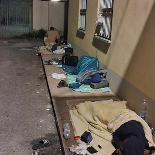 Accoglienza stagionali ad Alba: dalla maggioranza consiliare solidarietà alla Caritas e un richiamo alle iniziative del Comune Accoglienza stagionali ad Alba: dalla maggioranza consiliare solidarietà alla Caritas e un richiamo alle iniziative del Comune