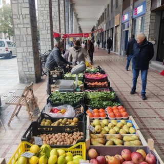 Cuneo, al mercato del “Giobia” di corso Giolitti momenti di incontro per conoscere i servizi della città