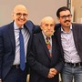 Enrico Beruschi tra il maestro Luigi Giachino e il sindaco di Cortemilia Marco Zunino