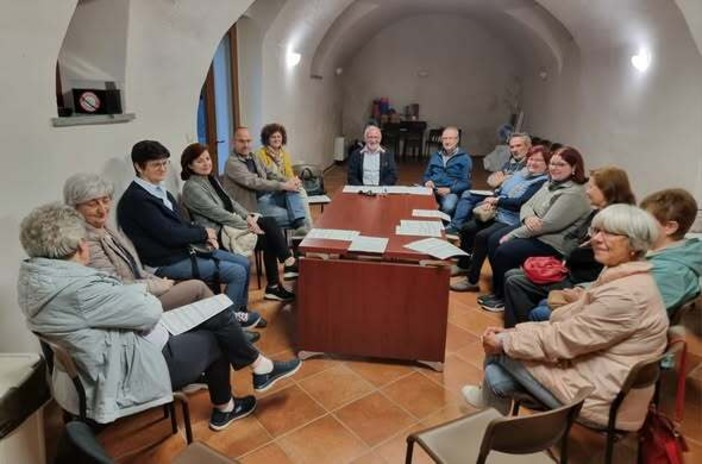L'assemblea dell'associazione Portofranco a Costigliole Saluzzo L'assemblea dell'associazione Portofranco a Costigliole Saluzzo