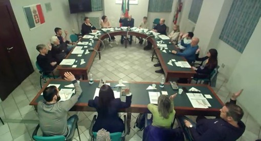 ll voto durante il Consiglio Comunale di Cavallermaggiore sul co-inceneritore