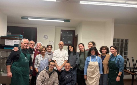 Dopo le cene stellate la Caritas di Alba apre una nuova sfida: al via la convenzione col carcere, con detenuti coinvolti nel volontariato