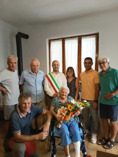 Ceva in festa per i 100 anni della signora Carmelina Bianco Ceva in festa per i 100 anni della signora Carmelina Bianco