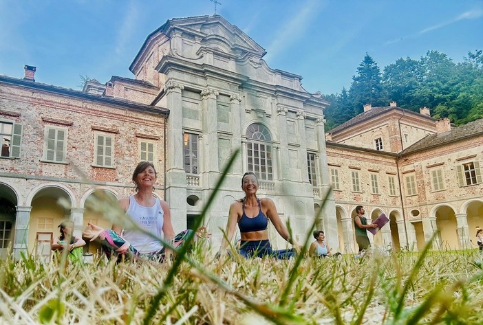 Castello di Casotto: sabato mattina tra yoga e meditazione a 1.090 metri Castello di Casotto: sabato mattina tra yoga e meditazione a 1.090 metri