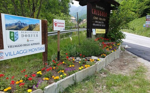 Crissolo si veste d’estate: oltre 800 fiori nelle aiuole del paese e delle frazioni