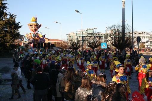 Carnevale, fitwalking e rievocazioni storiche: che domenica in Granda!