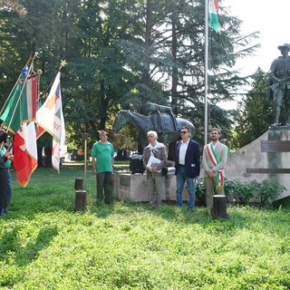 Alba: tre corone d'alloro per ricordare alcune vittime del nazifascismo Alba: tre corone d'alloro per ricordare alcune vittime del nazifascismo