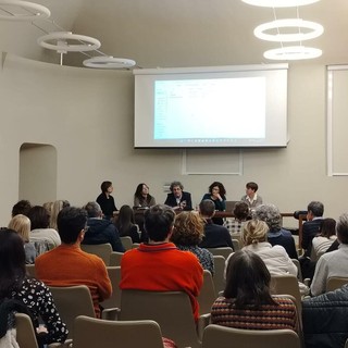 L'incontro “Un tempo per crescere: il viaggio dell’affido” organizzato dalla Consulta delle Pari Opportunità L'incontro “Un tempo per crescere: il viaggio dell’affido” organizzato dalla Consulta delle Pari Opportunità