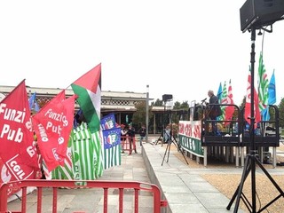 Nelle foto alcuni momenti della manifestazione tenuta in piazza Foro Boario