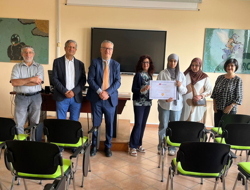 Savigliano, consegnata la borsa di studio "Maria Di Salvo Portera" all'Arimondi Eula Savigliano, consegnata la borsa di studio "Maria Di Salvo Portera" all'Arimondi Eula