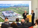 Il presidente della Fondazione  Ospedale Alba-Bra  Bruno Ceretto e la direttrice dell'Asl Cn2 Paolo Malvasio presentano il progetto per il rifacimento dell'ingresso nord dell'ospedale di Verduno