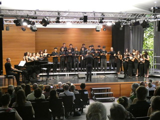 Il coro “da Vinci” durante il Concerto  (foto Marco Buccolo)