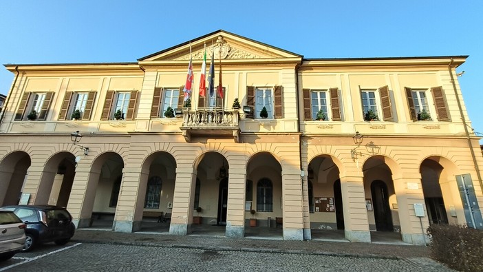 Consiglio comunale acceso: clima di tensione a Peveragno