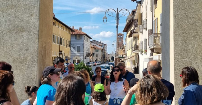 Turismo a Cherasco, scontro sui numeri: la minoranza denuncia il calo, la maggioranza replica: "Nessun collasso" Turismo a Cherasco, scontro sui numeri: la minoranza denuncia il calo, la maggioranza replica: "Nessun collasso"