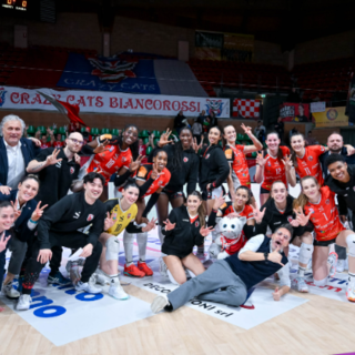 La Honda Cuneo Granda Volley vittoriosa nel derby contro Monviso (foto di Danilo Ninotto)