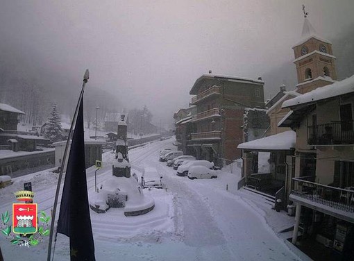 Crissolo sotto la neve (foto tratta dal sito internet del Comune)