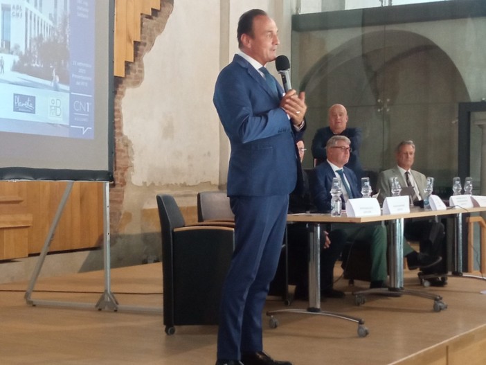 Alberto Cirio in conferenza stampa Alberto Cirio in conferenza stampa