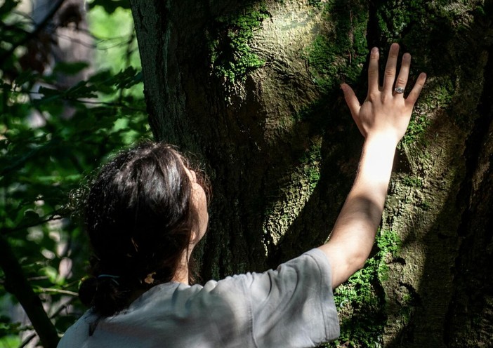 Movimento consapevole nel bosco, workshop gratuito all'Oasi delle Terrazze di Lequio Berria Movimento consapevole nel bosco, workshop gratuito all'Oasi delle Terrazze di Lequio Berria