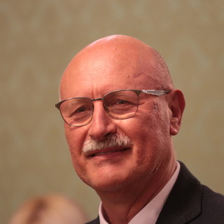 Vaccini, Covid e una vita dedicata alla prevenzione: il dottor Montù va in pensione dopo 44 anni