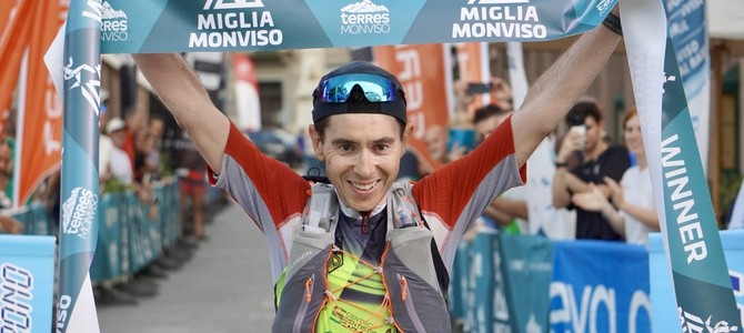 Daniele Calandri al traguardo della 100KMMonviso 2026 - Foto Paola Ravazzi Daniele Calandri al traguardo della 100KMMonviso 2026 - Foto Paola Ravazzi