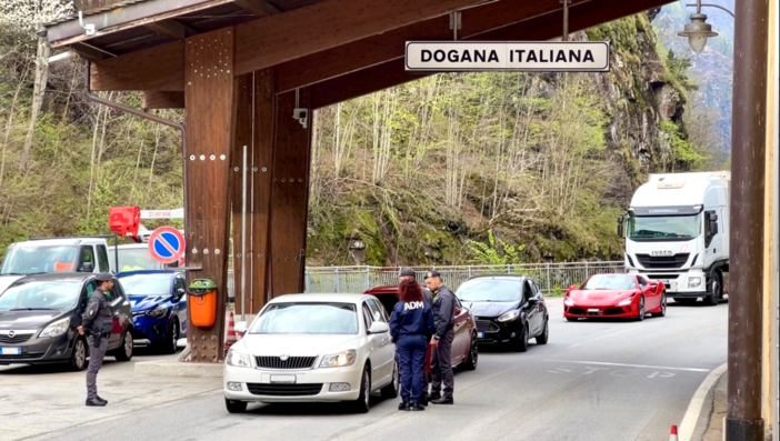 Piemonte: controlli alle frontiera con la Svizzera, sequestrati orologi e stupefacenti