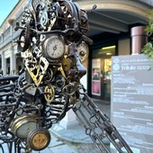 Una ventina le opere di Alessandria in mostra stamane nel centro di Dogliani. Tra queste il Cavallo di Napoleone, una delle ultime creazioni dell'artista piozzese Una ventina le opere di Alessandria in mostra stamane nel centro di Dogliani. Tra queste il Cavallo di Napoleone, una delle ultime creazioni dell'artista piozzese