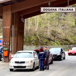 Piemonte: controlli alle frontiera con la Svizzera, sequestrati orologi e stupefacenti
