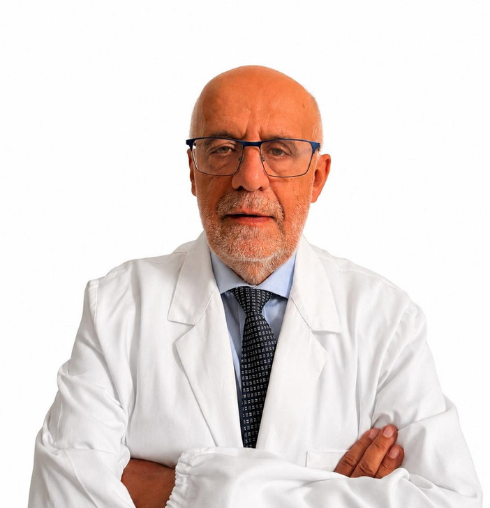 Il dottor Enrico Ravera Il dottor Enrico Ravera