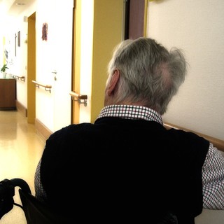 Demenza, corso gratuito per familiari e badanti all’ospedale S. Croce di Cuneo