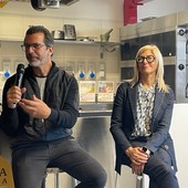 Lo chef Andreas Caminada con la presidente della Fiera internazionale del Tartufo Bianco d'Alba, Liliana Allena