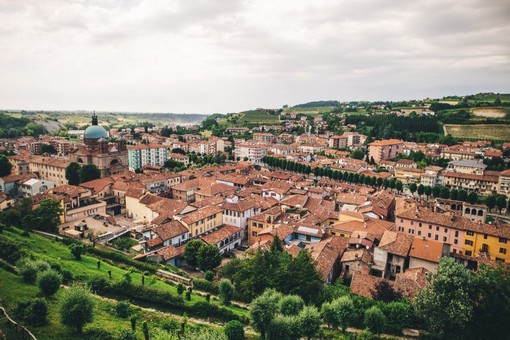 Una veduta del centro langarolo (Ph. Comune di Dogliani) Una veduta del centro langarolo (Ph. Comune di Dogliani)