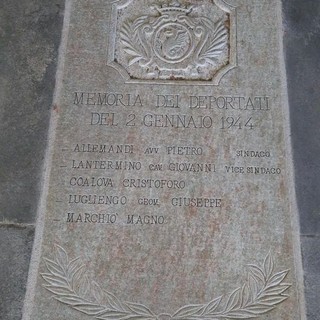 Giornata della Memoria 2026: a Dronero gli studenti e le studentesse in visita alle pietre d’inciampo della città