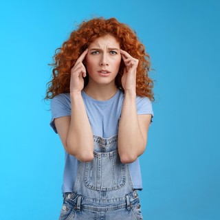 Caldo record ed emicrania: temperature, disidratazione e sole possono favorire gli attacchi