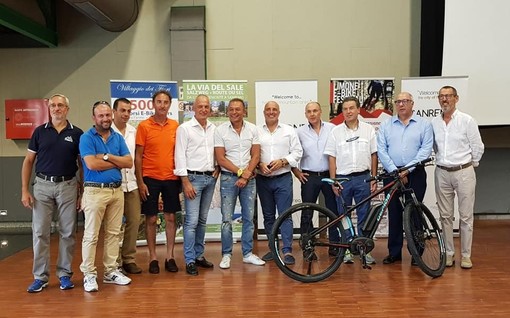 Sport e turismo uniscono Liguria e Piemonte: da Limone a Sanremo in bicicletta sull’antica Via del Sale con la “Transalp Experience 2018” (Foto e Video)