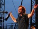 Eddie Vedder, stasera sul palco di piazza Colbert a Barolo (foto Fb Collisioni)