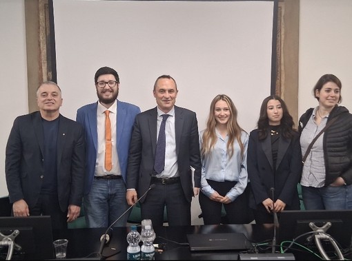 Enrico Costa con Franco Graglia e i Giovani Garantisti per il Sì