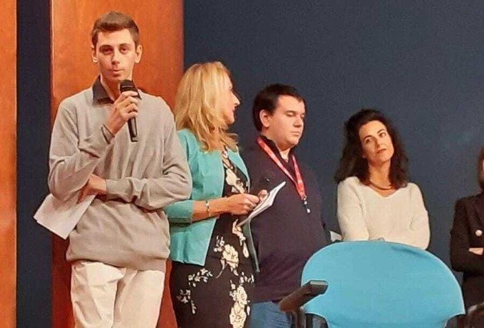 Erik Lazzari, presidente dell'UniTre di Bagnolo, con alcuni membri del direttivo Erik Lazzari, presidente dell'UniTre di Bagnolo, con alcuni membri del direttivo