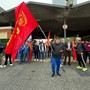 Il presidio dei lavoratori di fronte all'ex Ilva di Racconigi Il presidio dei lavoratori di fronte all'ex Ilva di Racconigi
